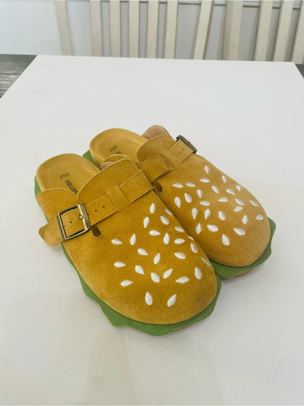 Helloslippers Burger Clogs Suede Novelty Food Shoes Size M8 or W9.5